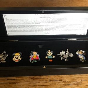 Minnie Mouse 75th Anniversary Pin Set